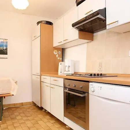 Apartment In With Sea View, Balcony, Air Conditioning, Wifi 237-1 Duce