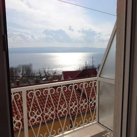 In With Sea View, Balcony, Air Conditioning, Wifi 237-1 Apartment *