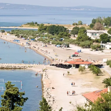 In With Sea View, Balcony, Air Conditioning, Wifi 237-1 Apartment Duce
